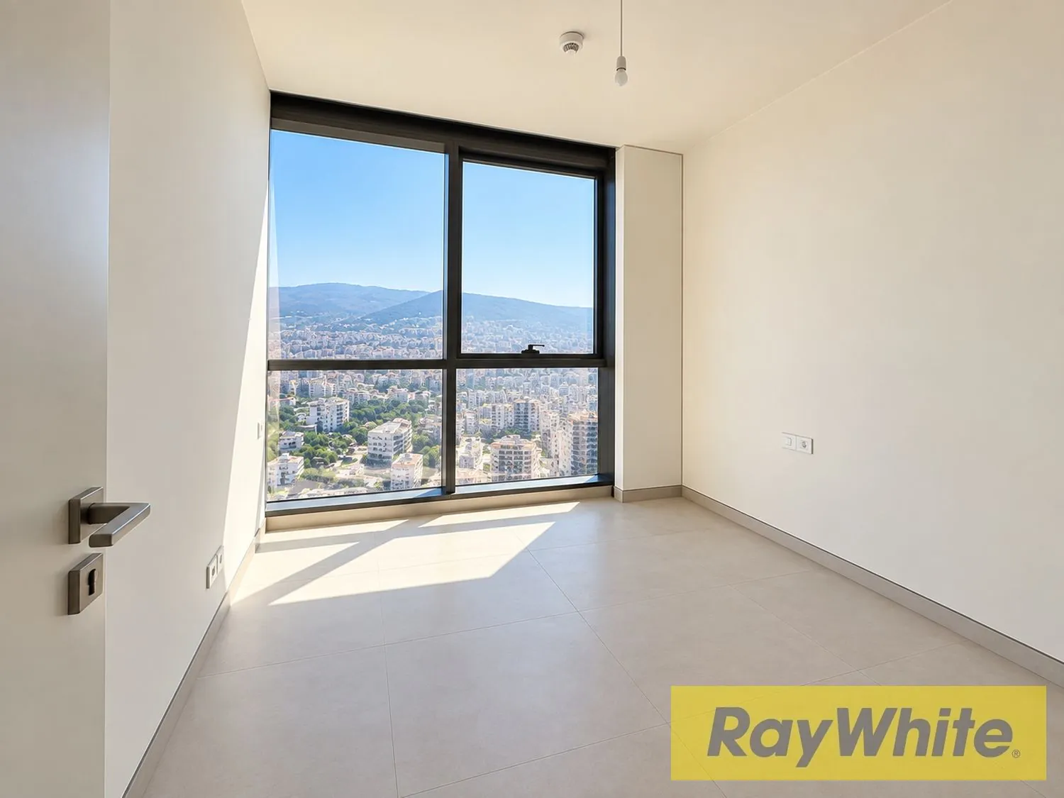 Modern 170 Sqm Simplex For Sale- Dekwaneh — photo 5
