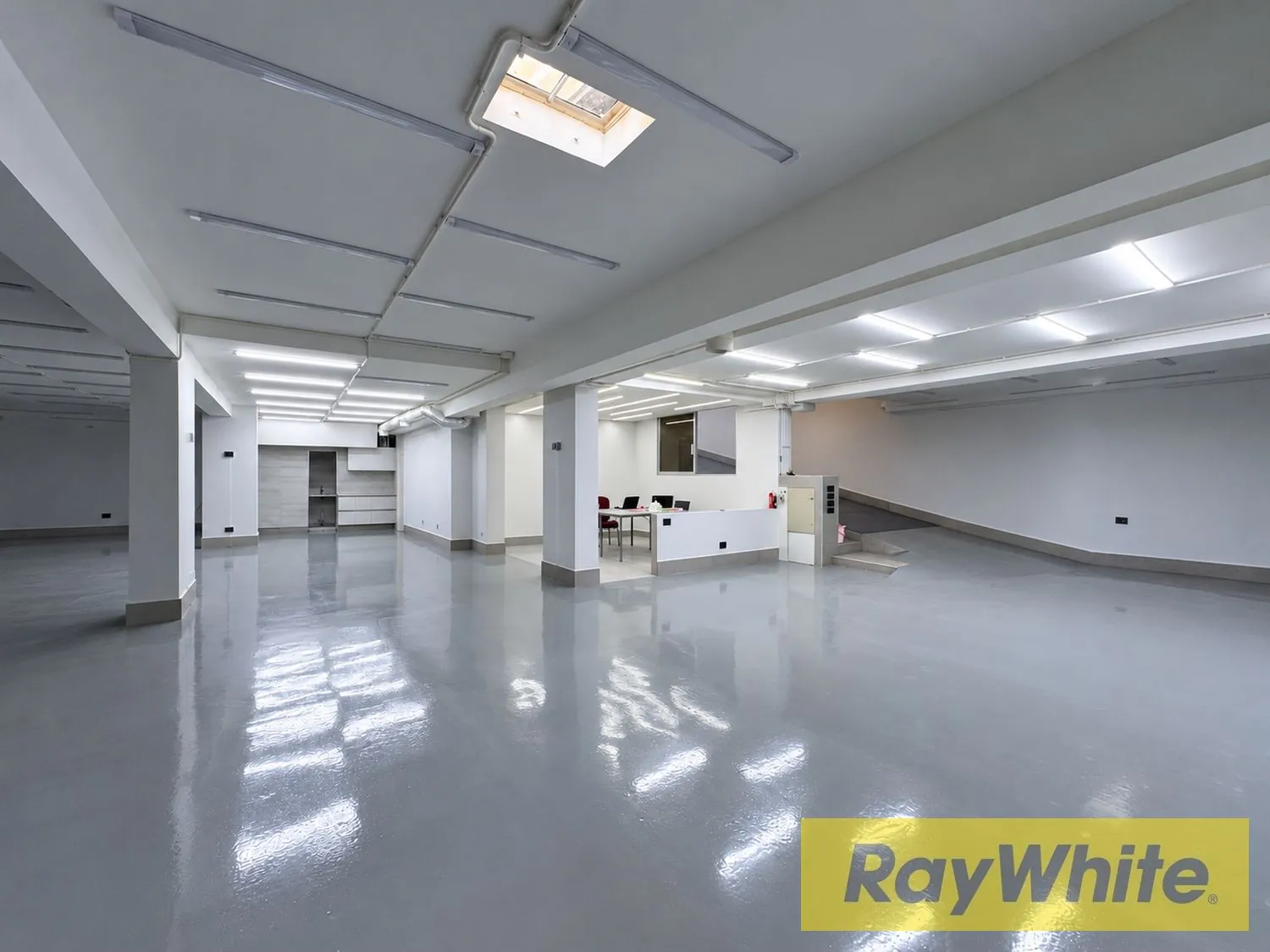 290 Sqm Warehouse Commercial Space For Rent In Achrafieh