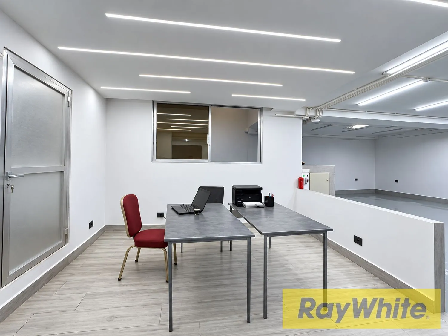 290 Sqm Warehouse Commercial Space For Rent In Achrafieh — الصورة 2