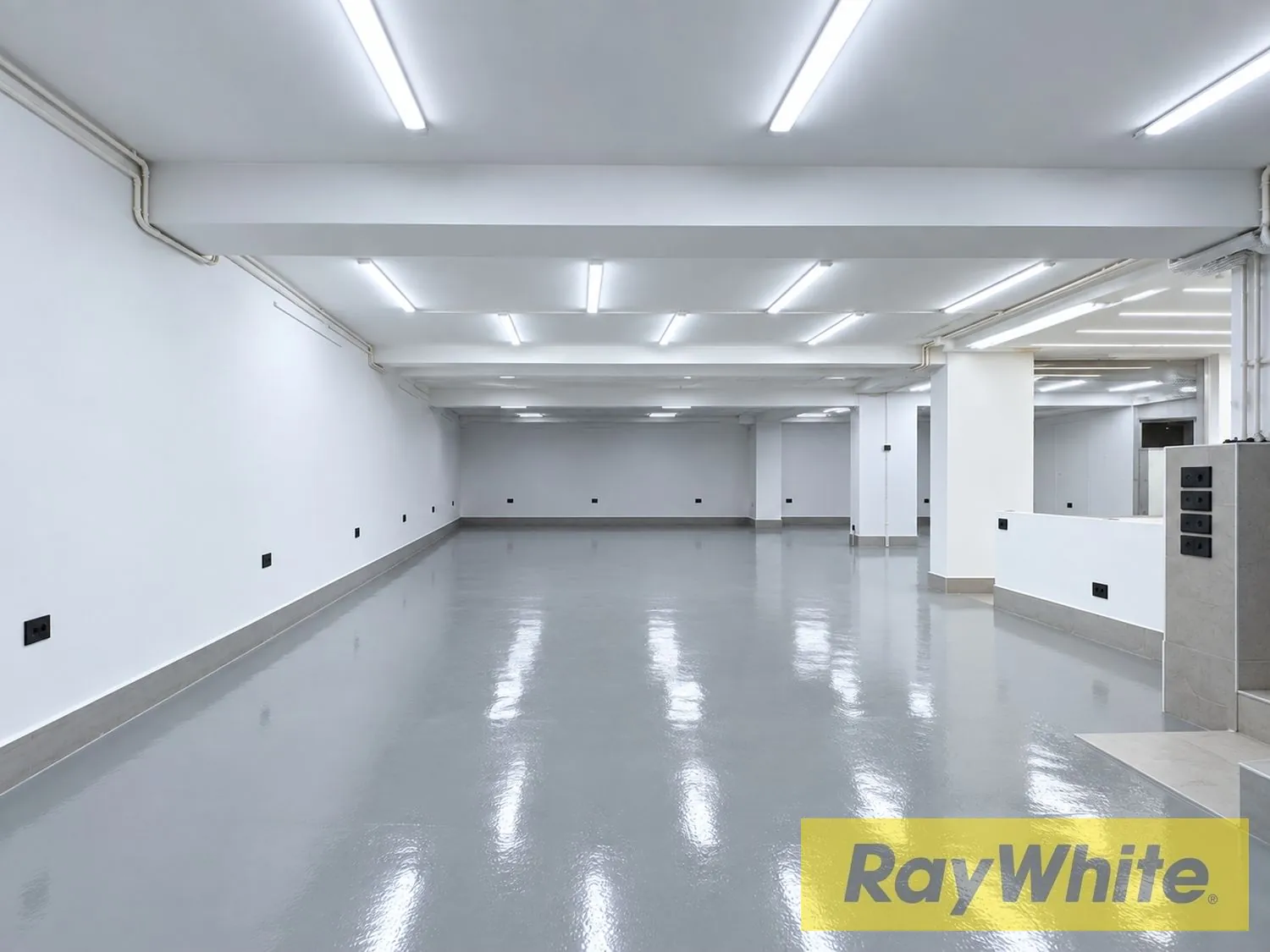 290 Sqm Warehouse Commercial Space For Rent In Achrafieh — الصورة 4