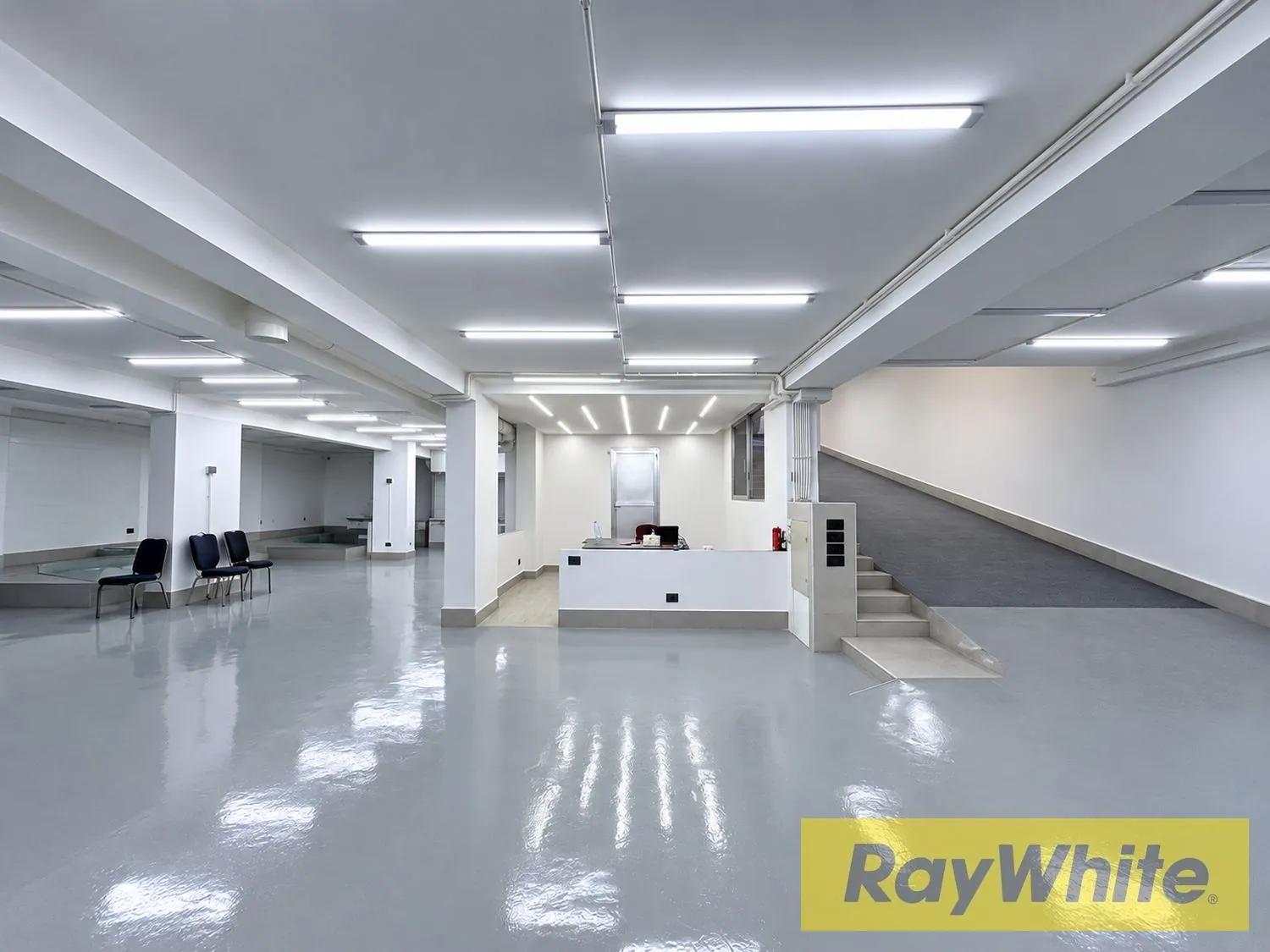 290 Sqm Warehouse Commercial Space For Rent In Achrafieh — الصورة 5