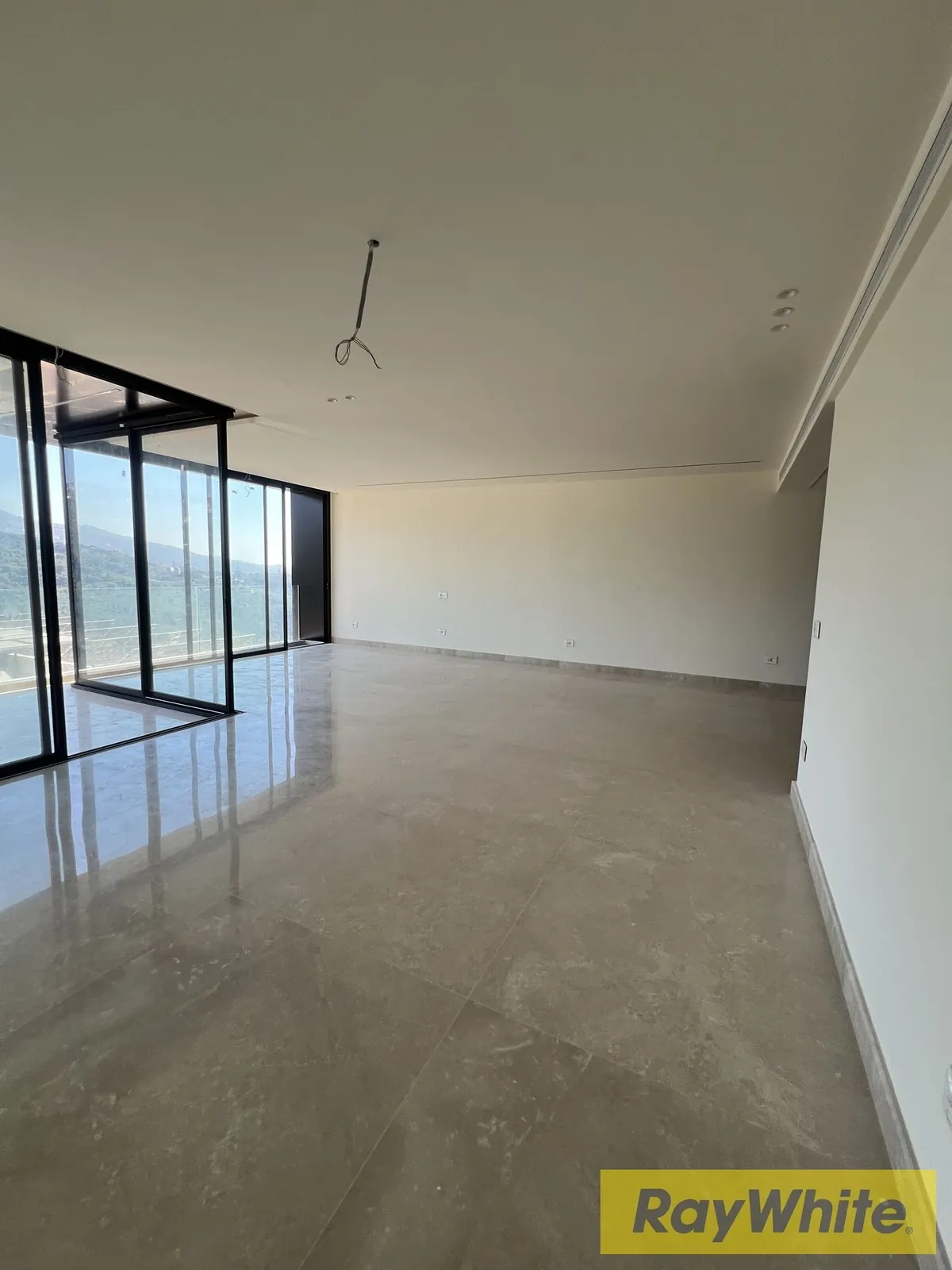 Modern 3-bedroom Apartment For Sale In Monteverde — photo 2