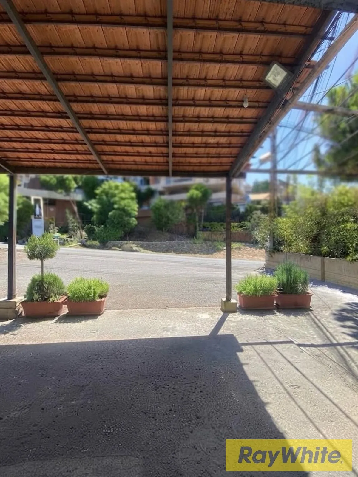 Shop For Sale In Dbayeh — الصورة 5