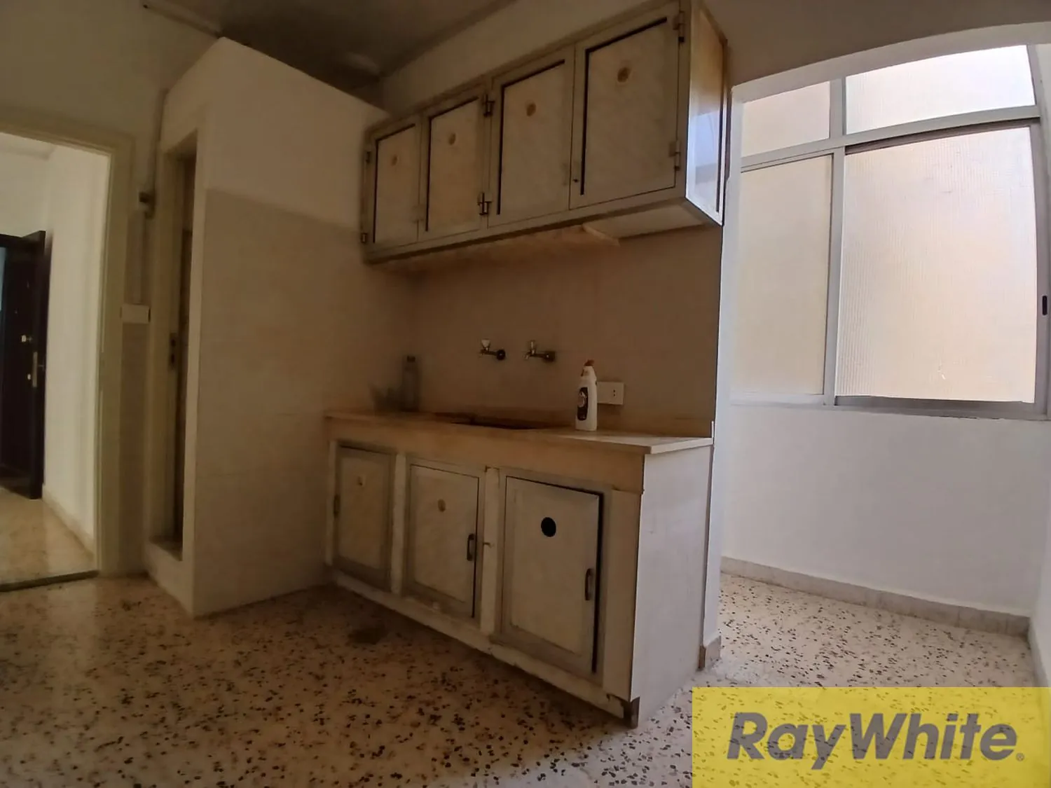 Apartment For Sale In Tariq El Jdideh — الصورة 5