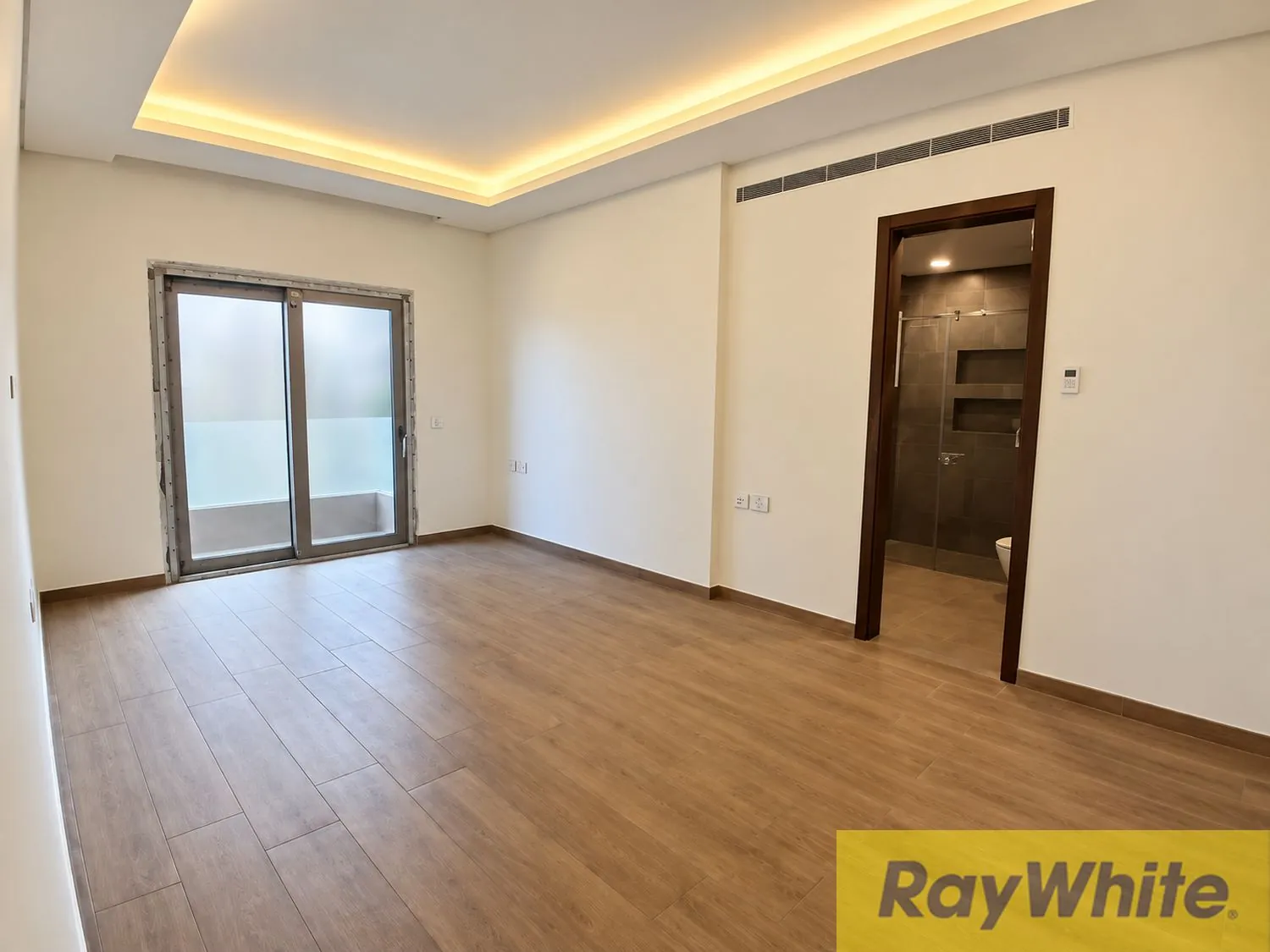 Apartment For Sale – Spears — الصورة 5