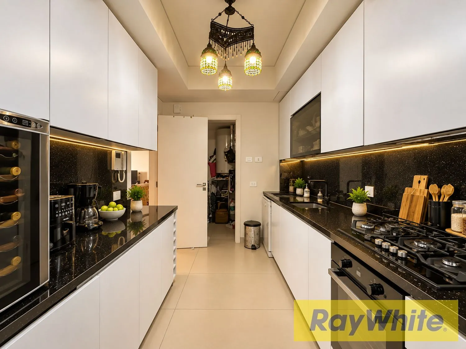 170 Sqm Furnished Apartment + 60 Sqm Office For Sale In Dekwaneh — الصورة 5