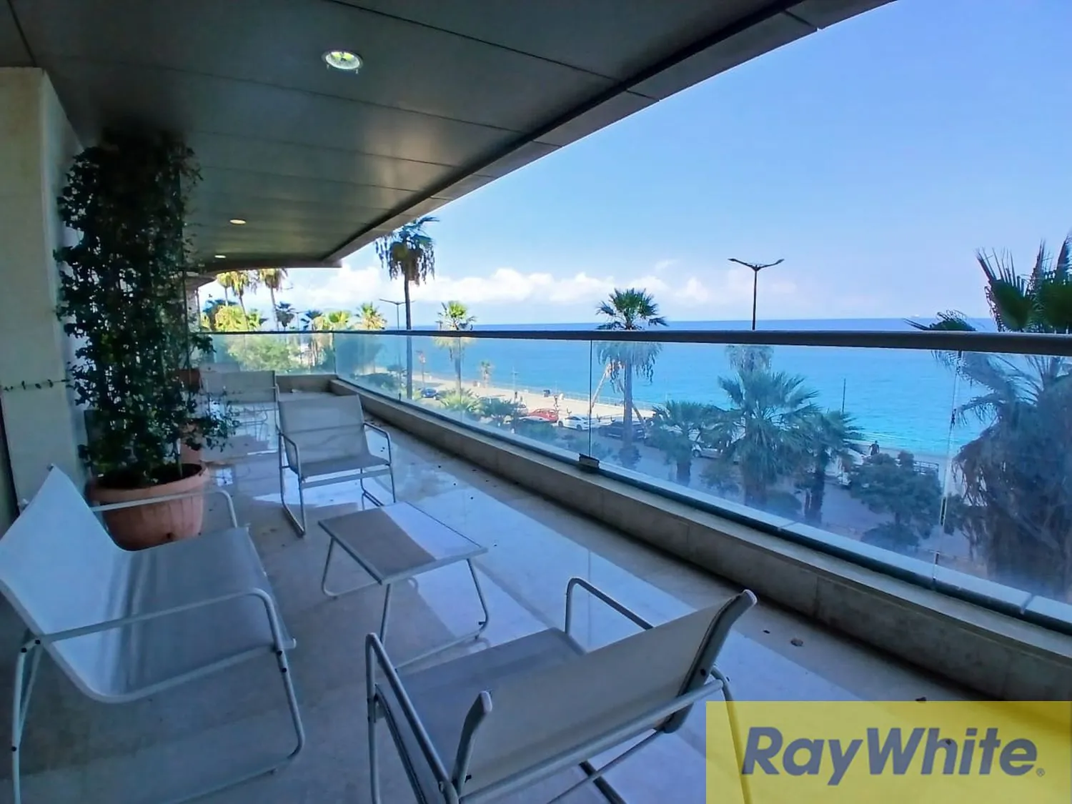 Luxury Apartment For Sale In Ain Al Mraiseh — photo 4