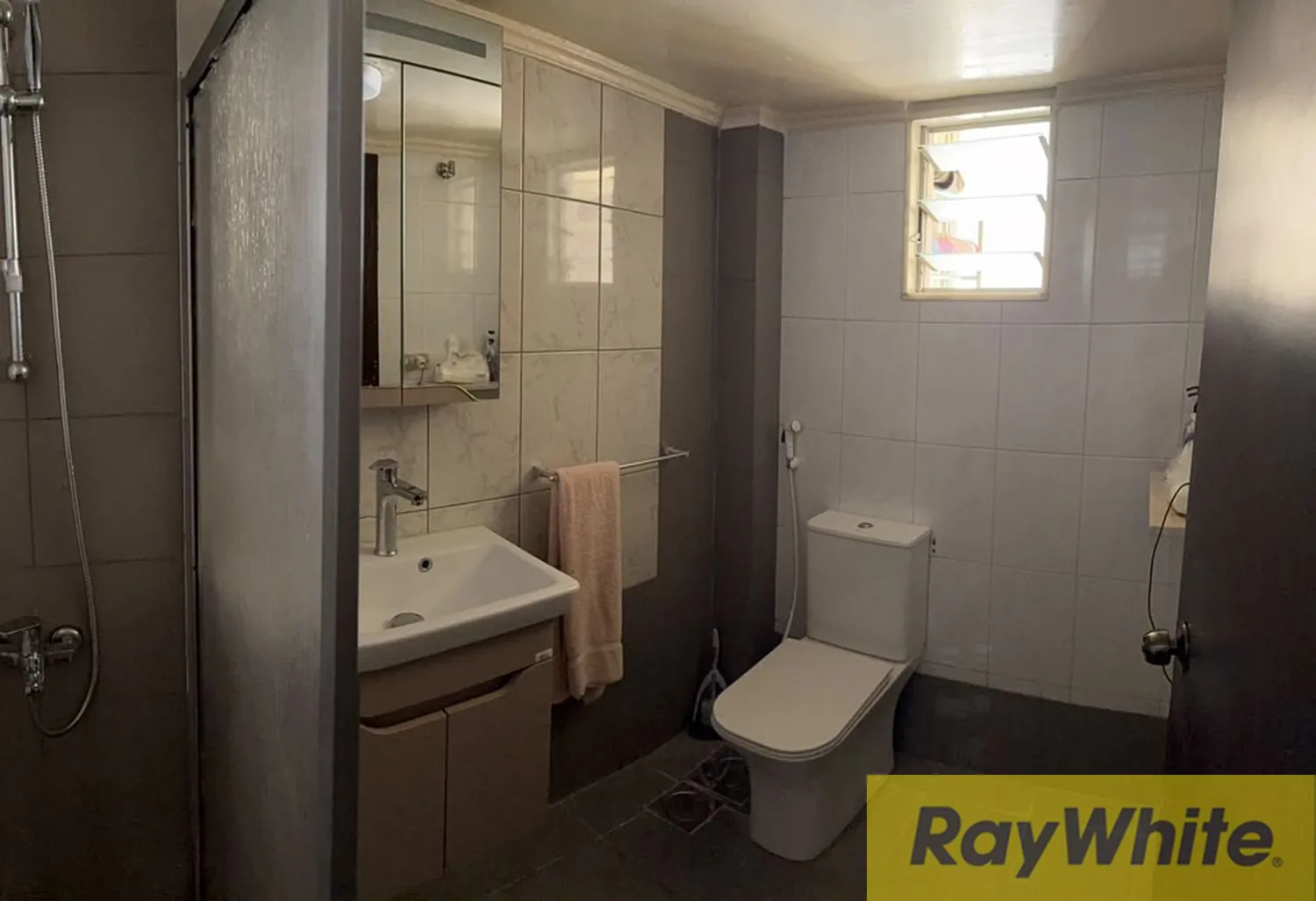 Furnished Apartment For Rent In Koraytem — الصورة 4
