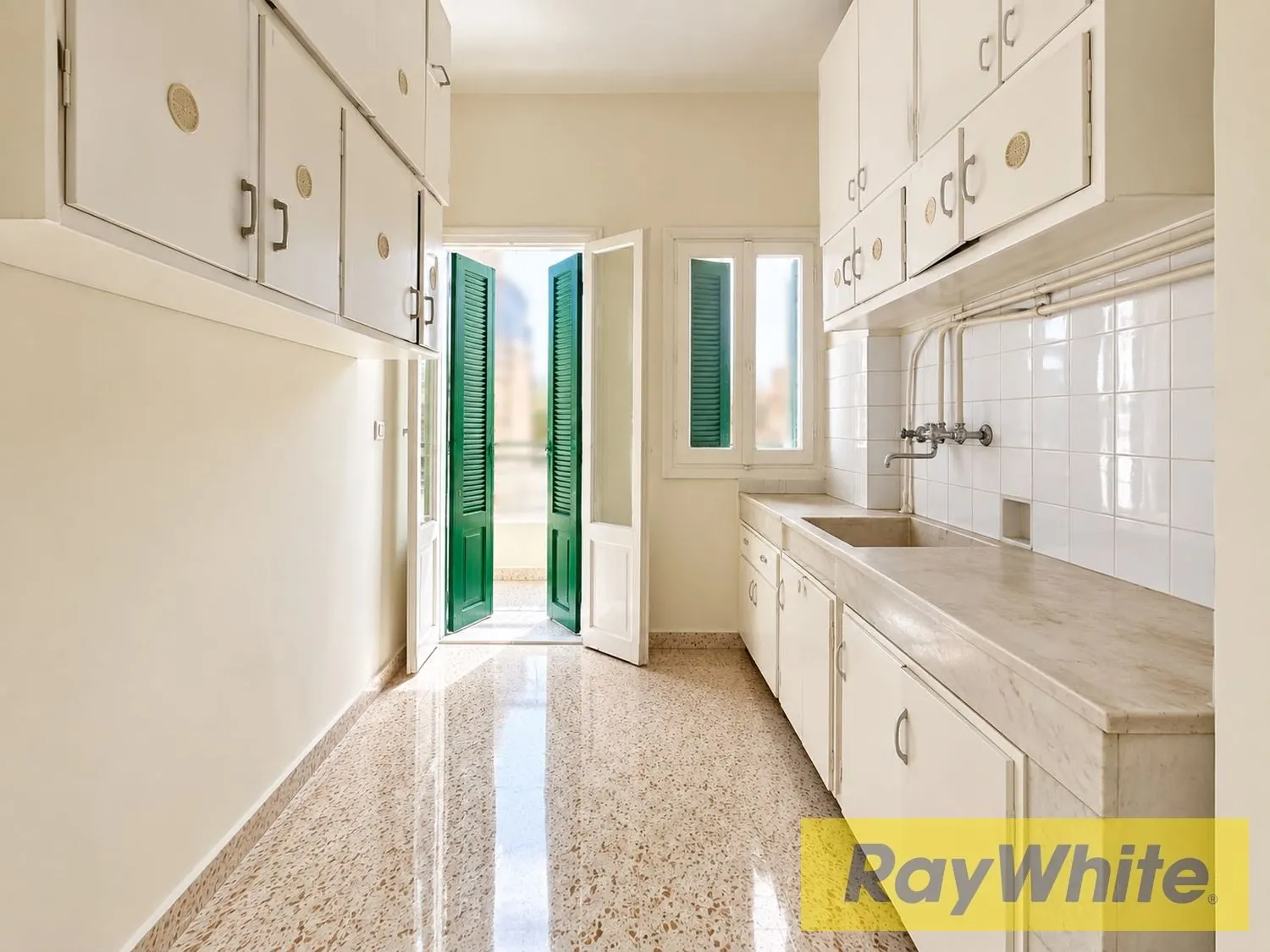 Apartment For Rent – Ain El Remmaneh — الصورة 5