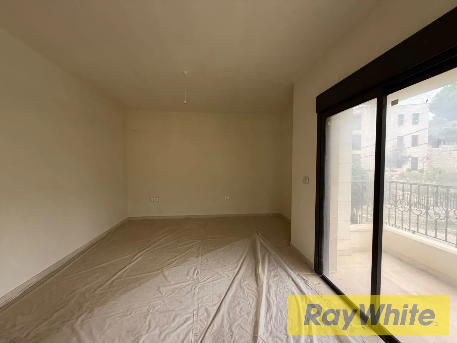 Deluxe Apartment For Sale – Ain El Kharroubeh — photo 4