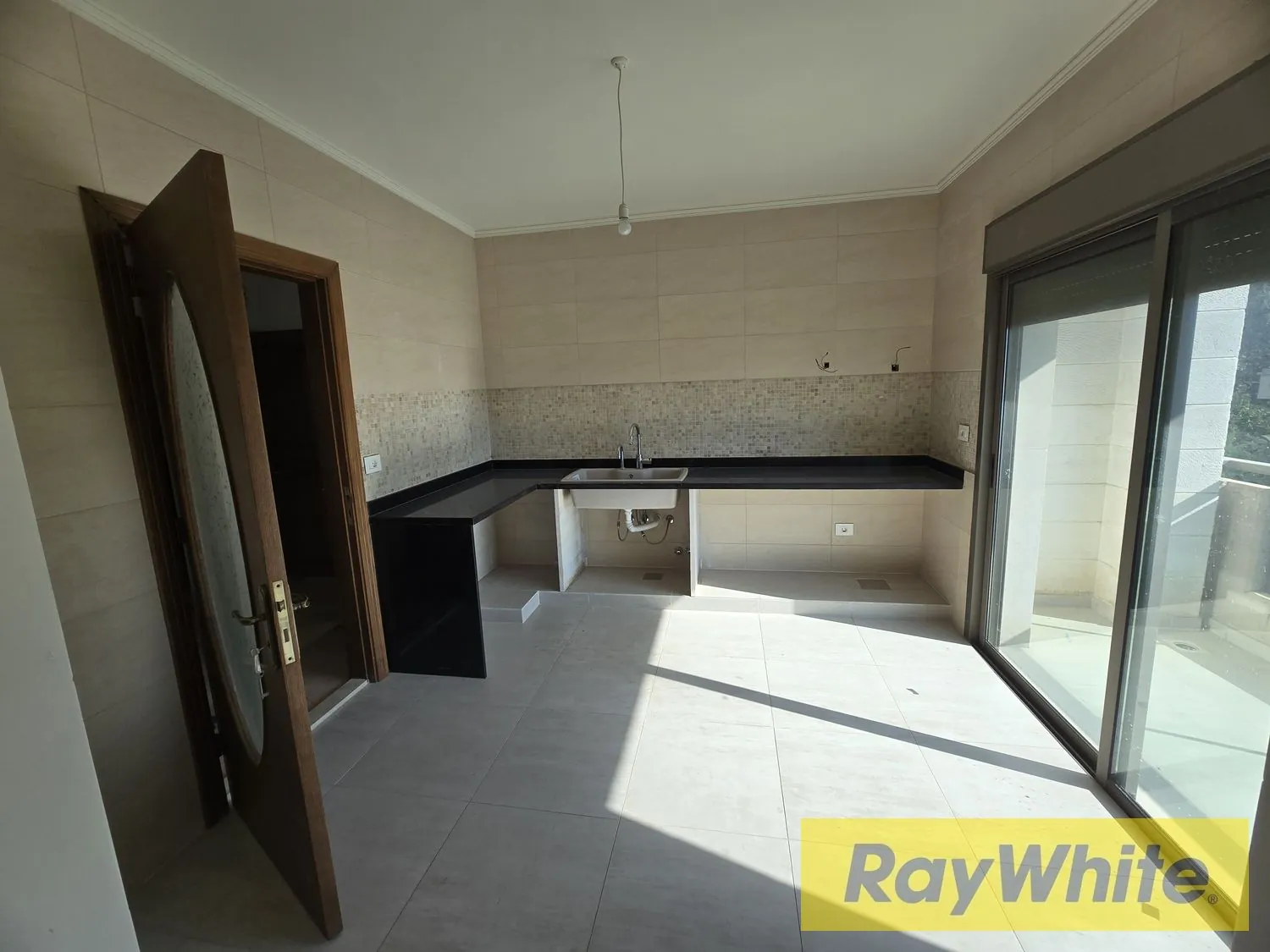 Apartment For Sale In Kornet Chehwan | Open View — الصورة 5