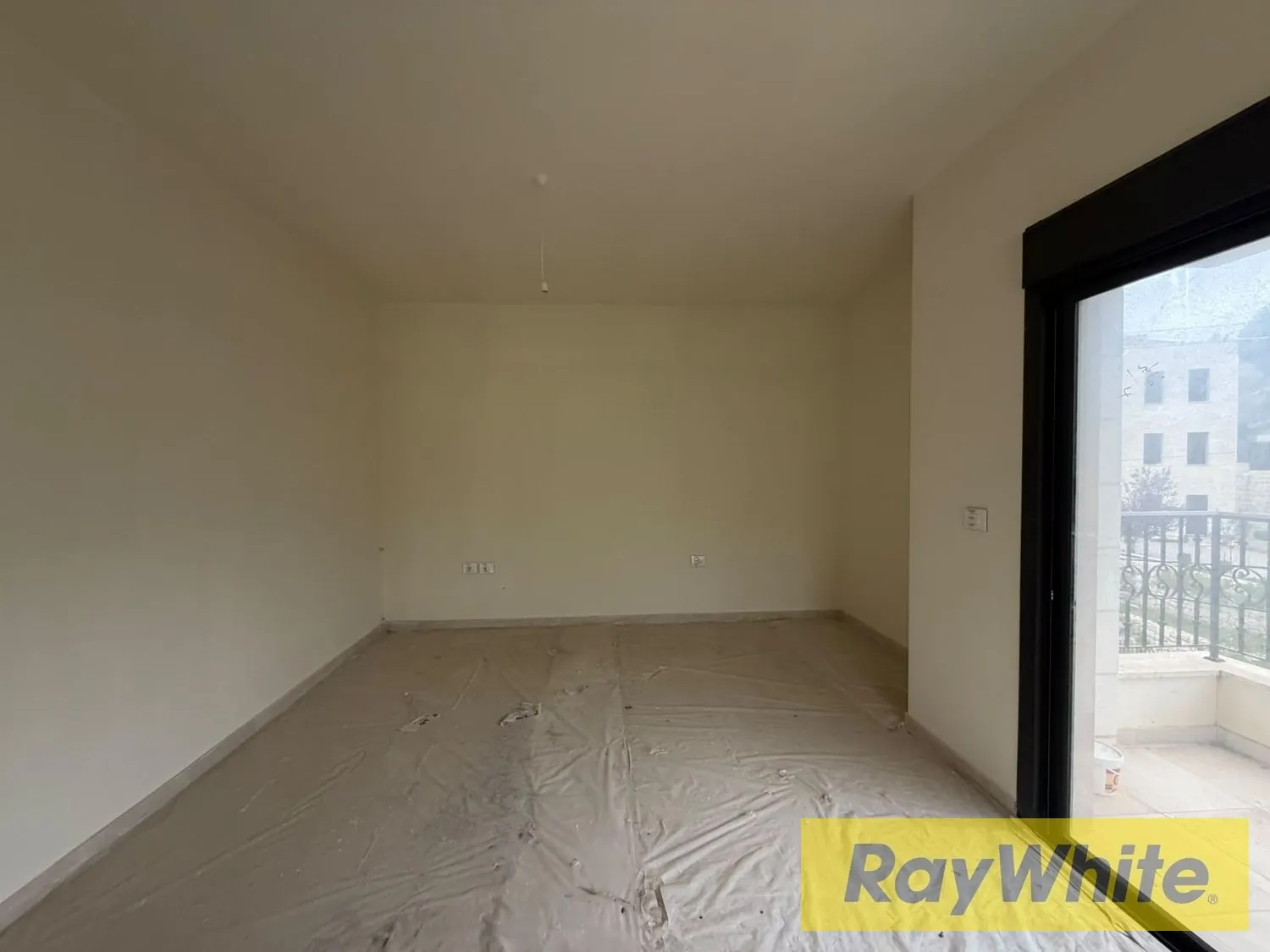 Deluxe Apartment For Sale – Ain El Kharroubeh — photo 5