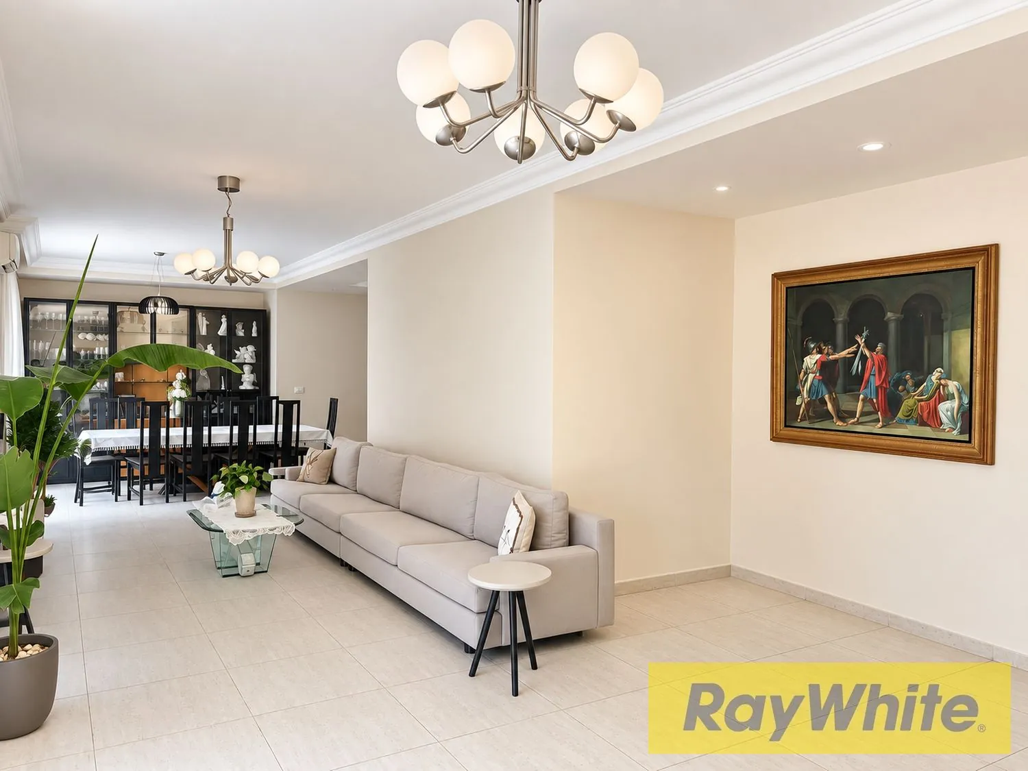 Spacious 200 Sqm Apartment For Sale – Dora