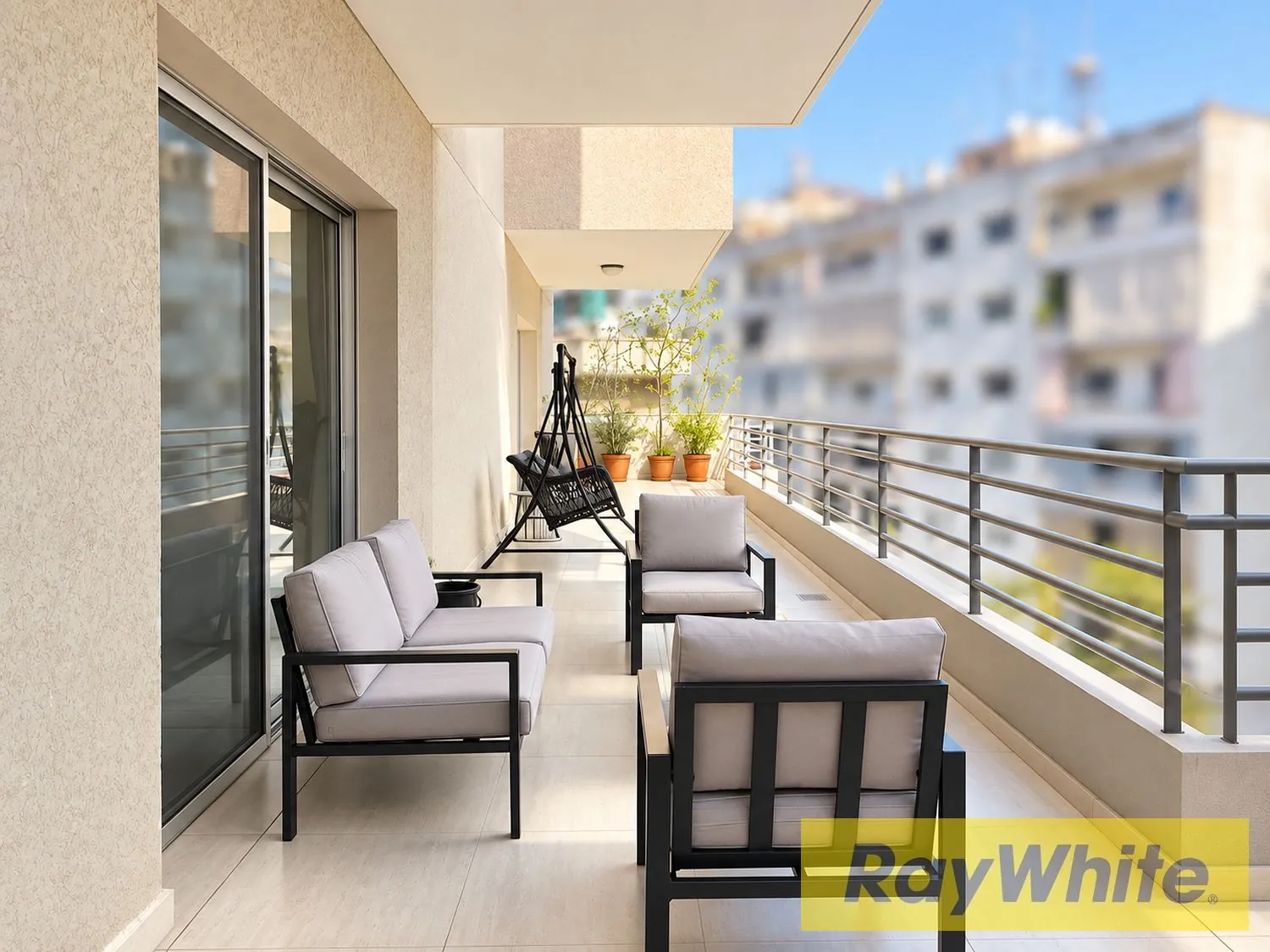 Spacious 200 Sqm Apartment For Sale – Dora — photo 4