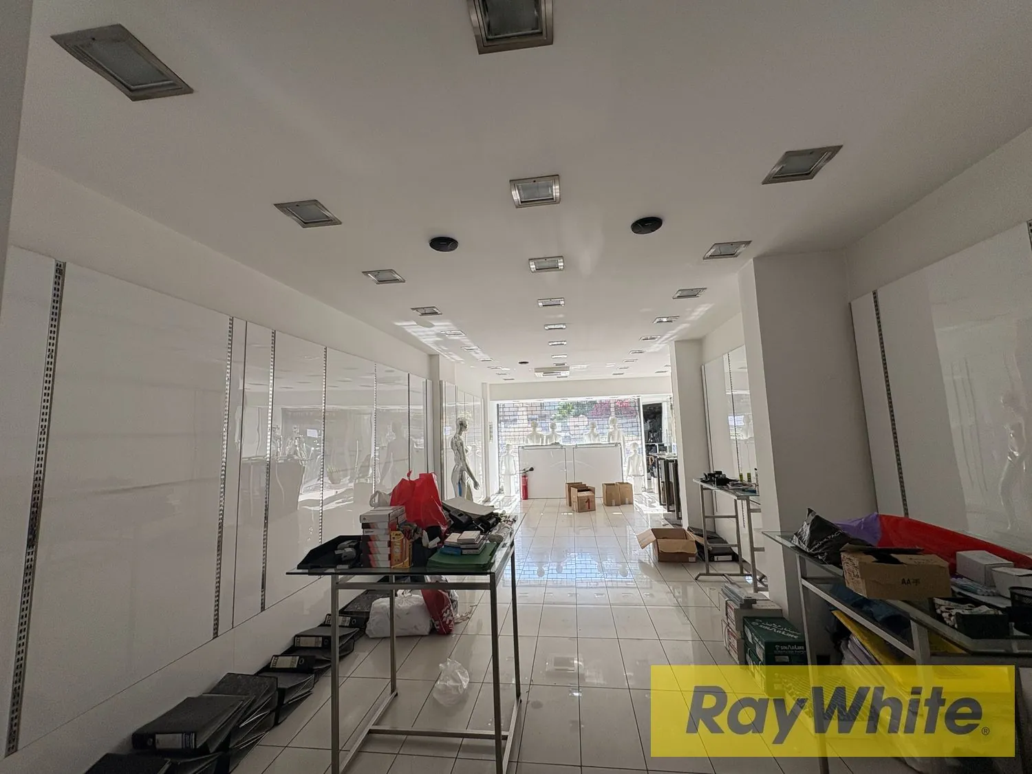 Shop For Rent In Jdeideh | Prime Location — photo 5