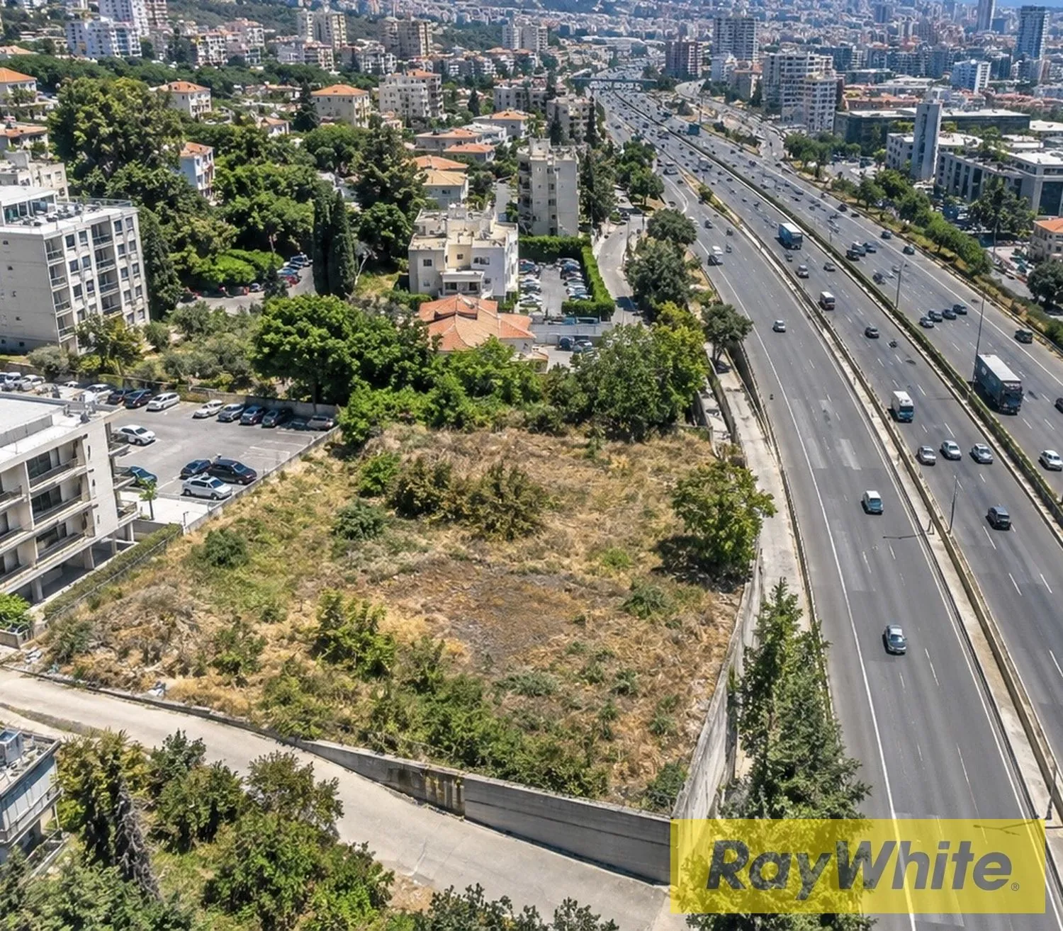 Land For Rent – Zalka Highway | Prime Location — الصورة 2
