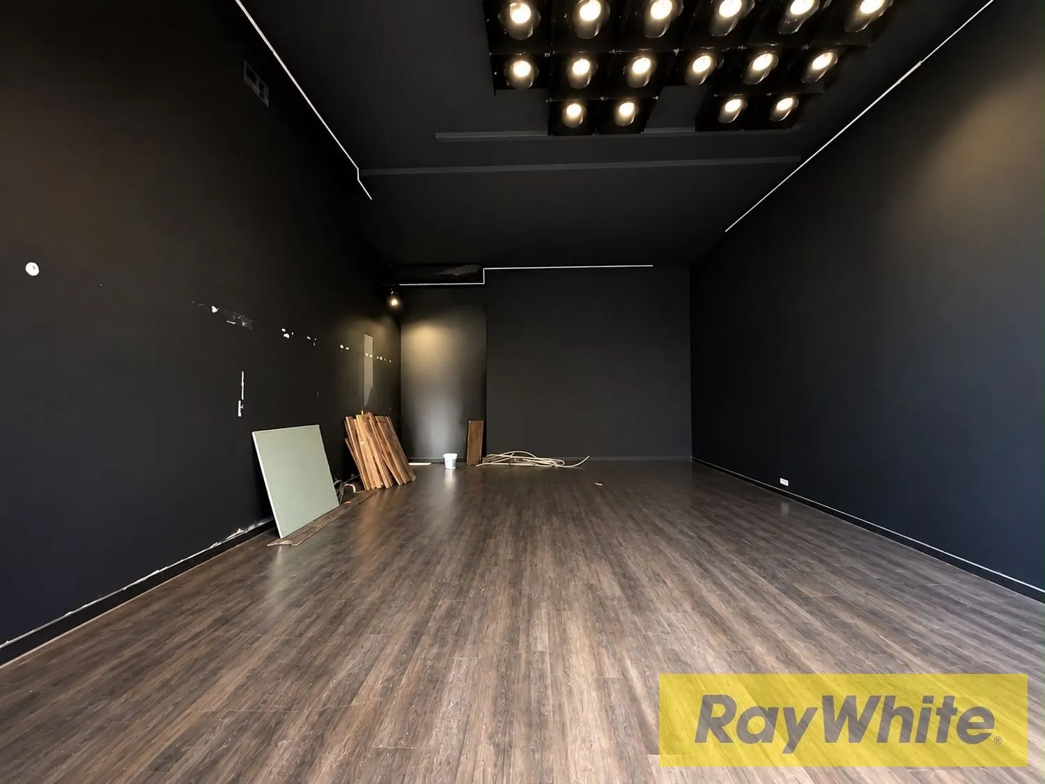 Prime Showroom For Rent In Dekwaneh — photo 5