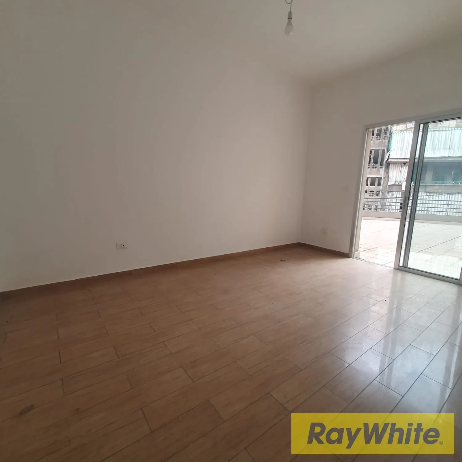 Office For Rent In Dora — الصورة 2