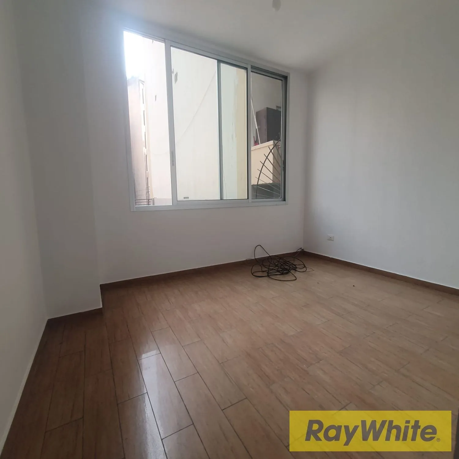 Office For Rent In Dora — الصورة 4