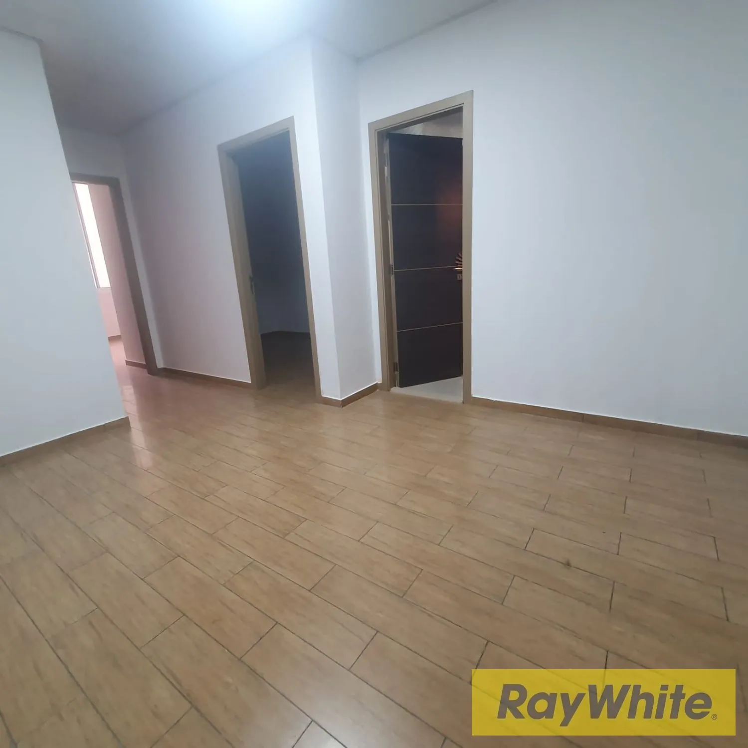 Office For Rent In Dora — الصورة 5