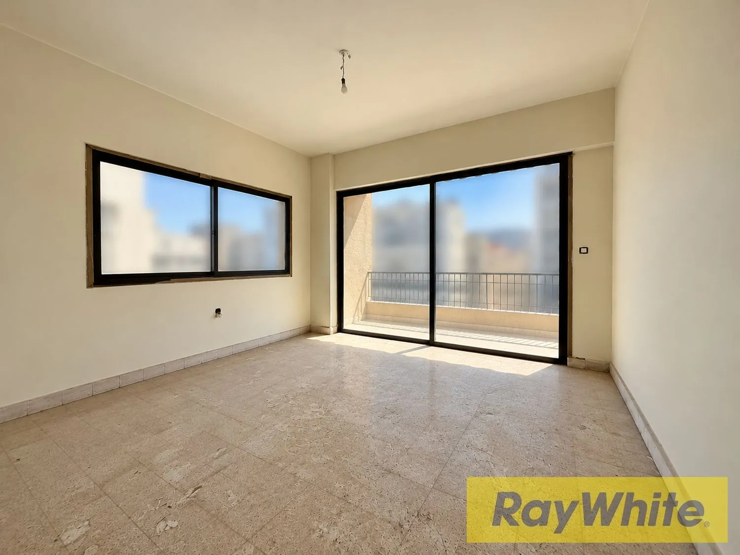 Apartment / Office For Sale In Horsh Tabet — الصورة 3