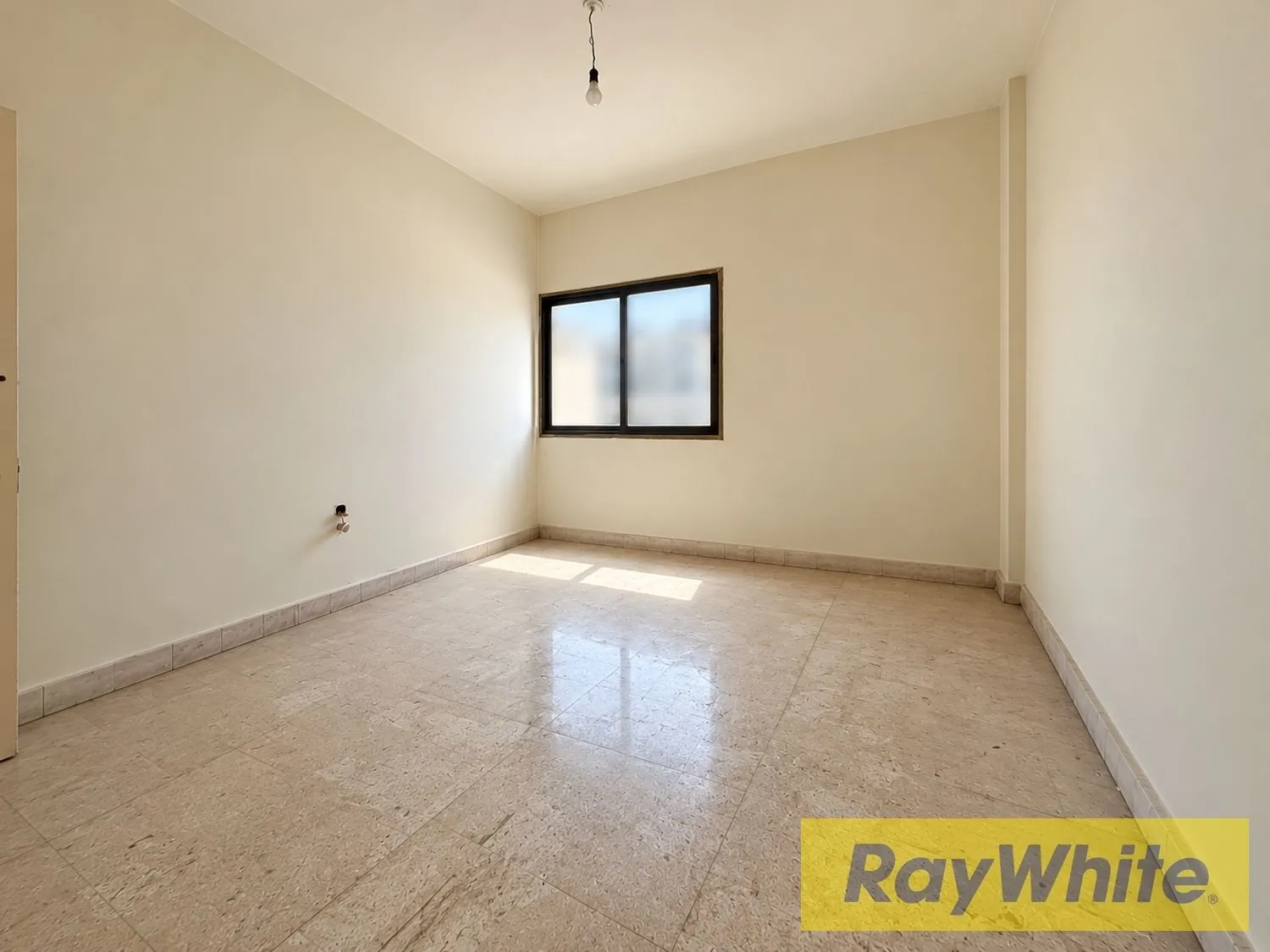 Apartment / Office For Sale In Horsh Tabet — الصورة 4