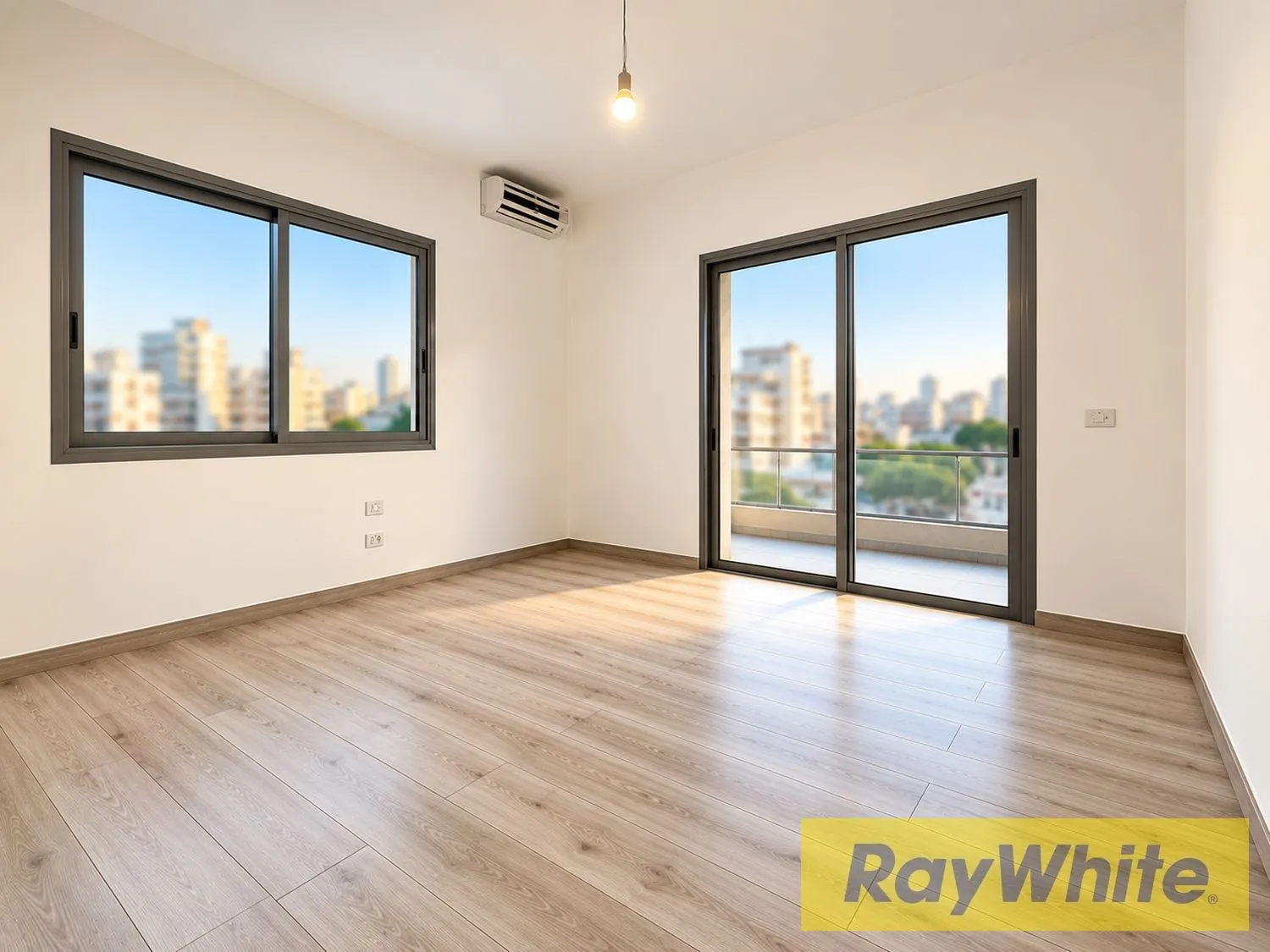 For Sale | Fully Renovated | Horsh Tabet | 280 Sqm — الصورة 3