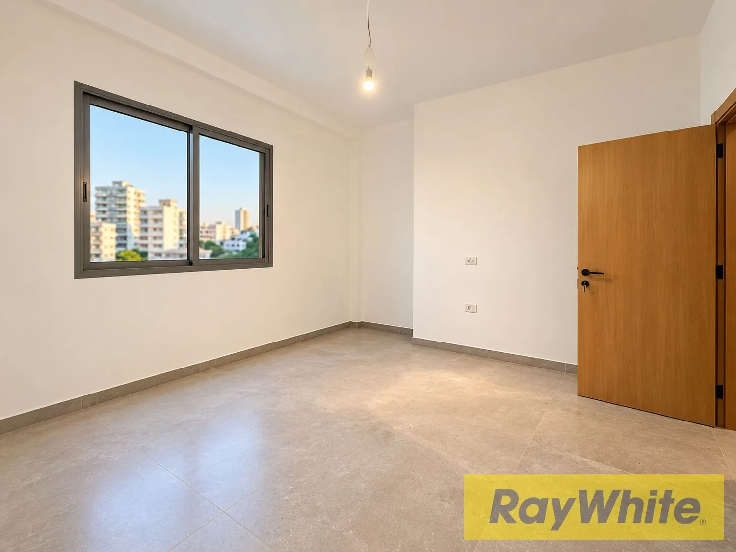 For Sale | Fully Renovated | Horsh Tabet | 280 Sqm — الصورة 4