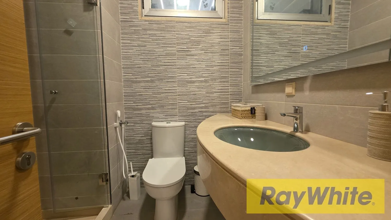 Fully Furnished Apartment For Sale In Louaizeh — الصورة 5