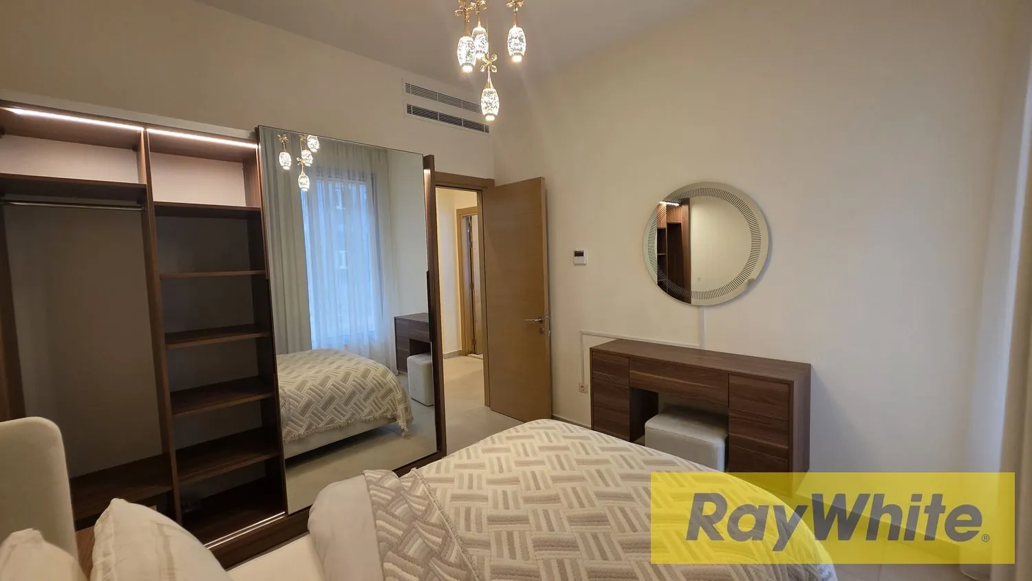 Fully Furnished Apartment For Rent In Louaizeh — الصورة 5