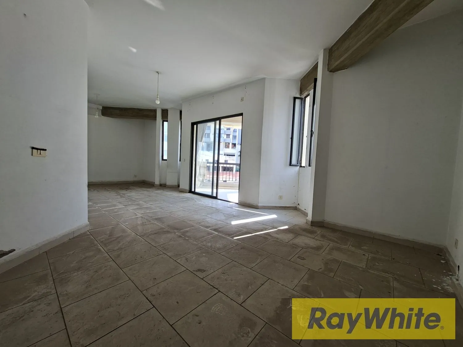Apartment For Sale In Zalka | Prime Location — الصورة 2