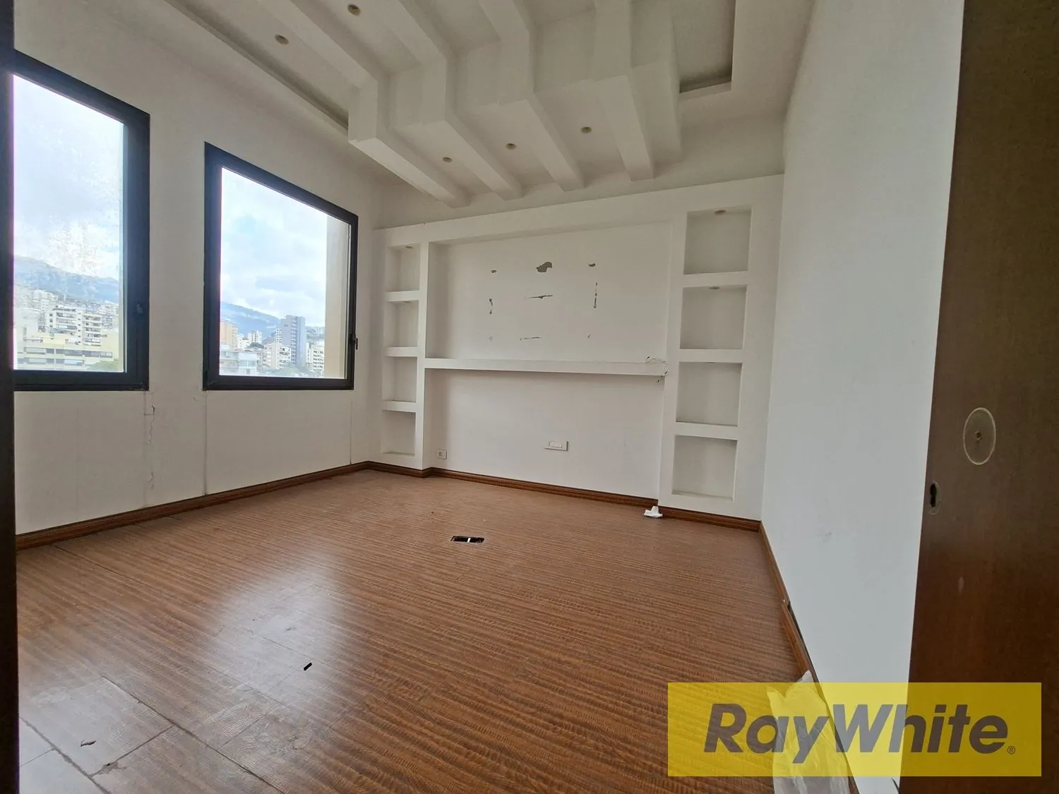 Office For Rent In Zalka — photo 2