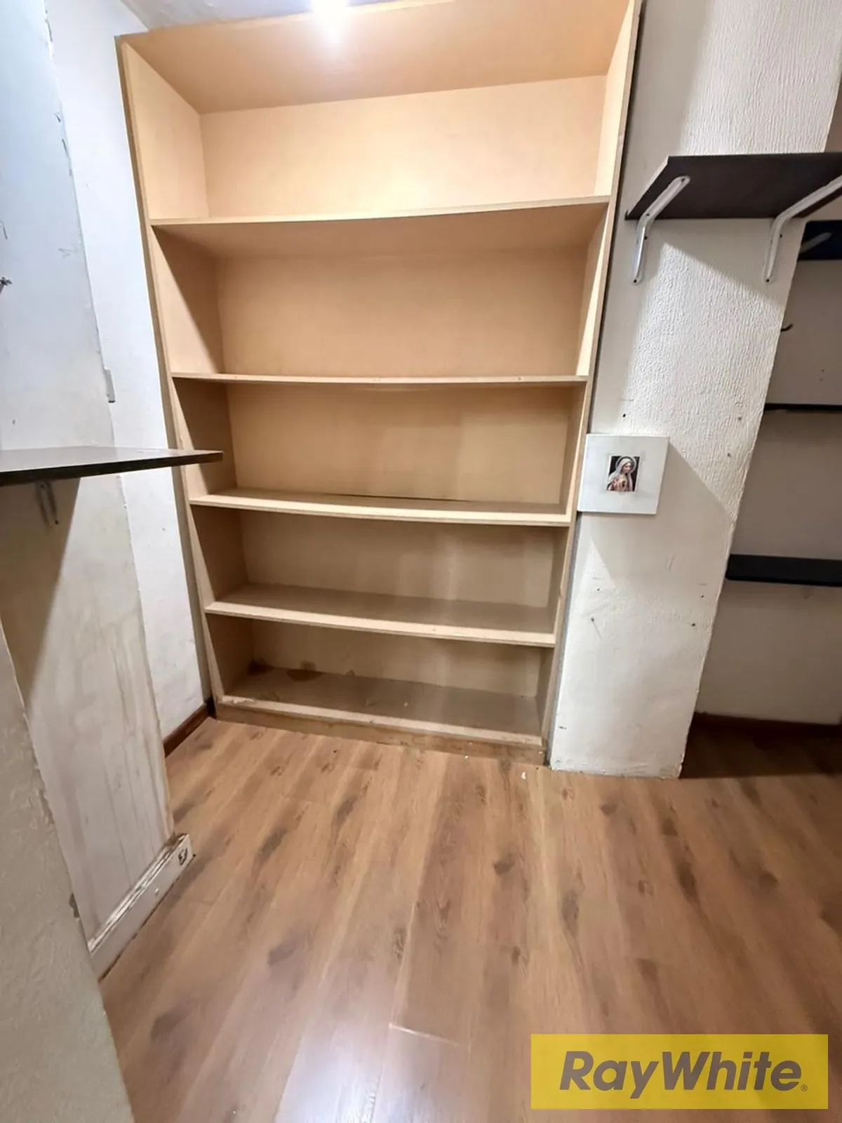 Shop For Rent In Jdeideh | Prime Location — الصورة 2