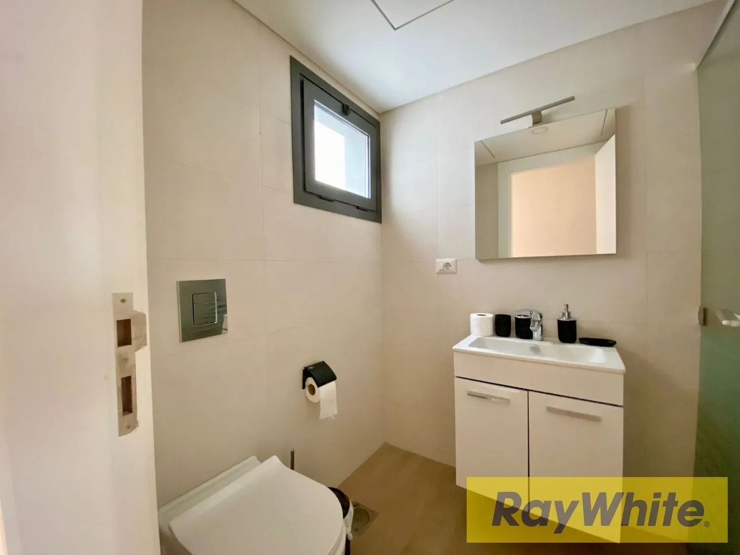 Furnished Apartment For Rent Near Lau — الصورة 2