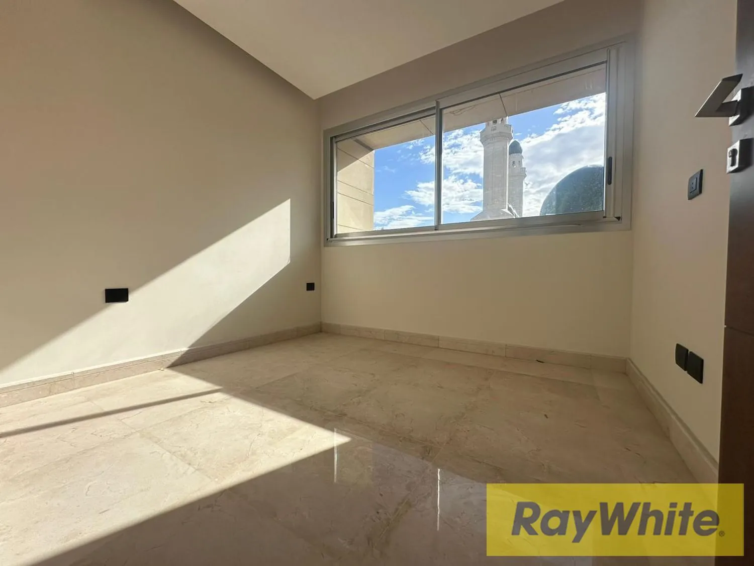 Luxury Apartment For Rent In Jnah – Spinneys Area — الصورة 4