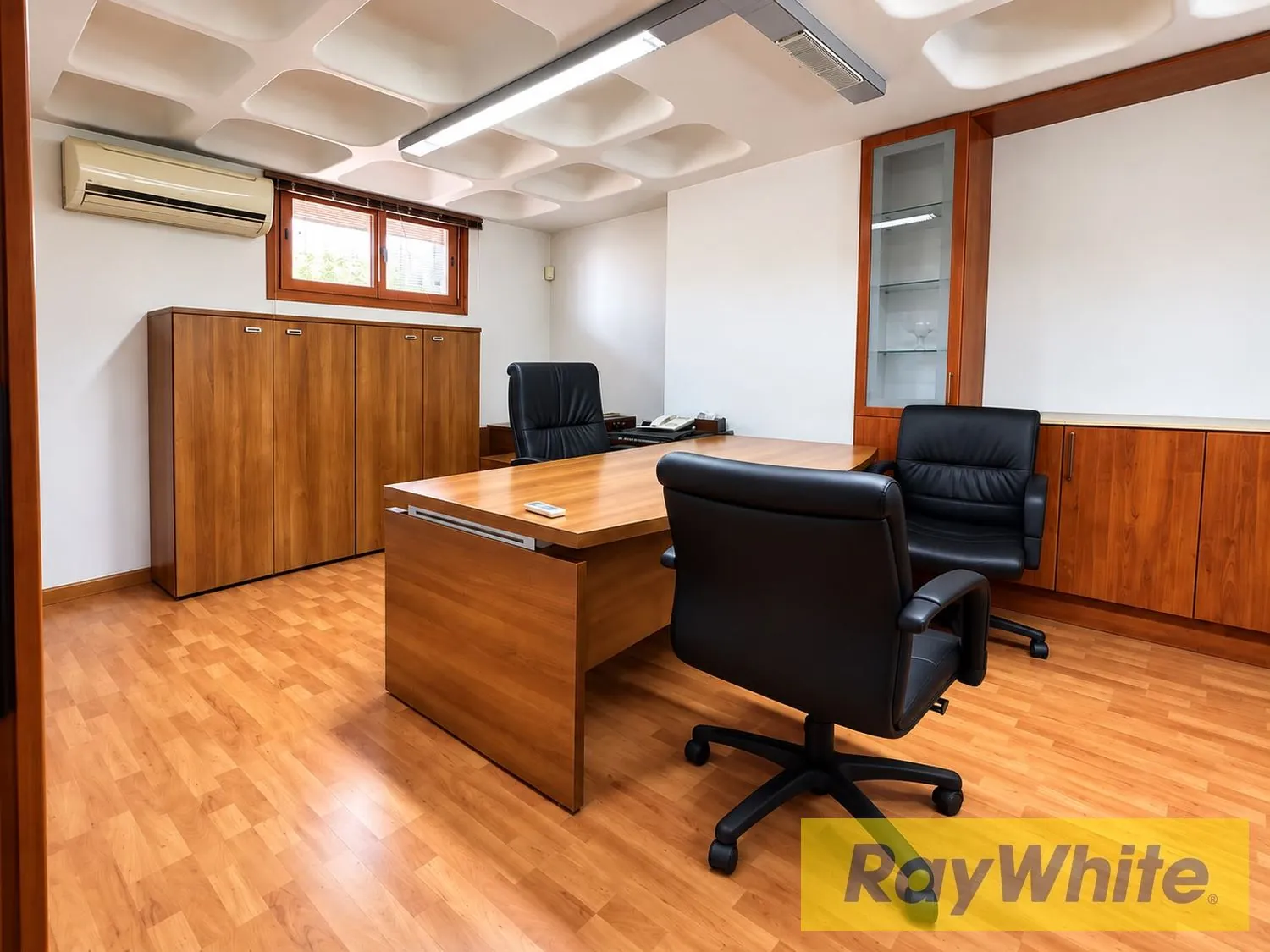 Commercial Showroom And Offices For Sale In Horsh Tabet — photo 3