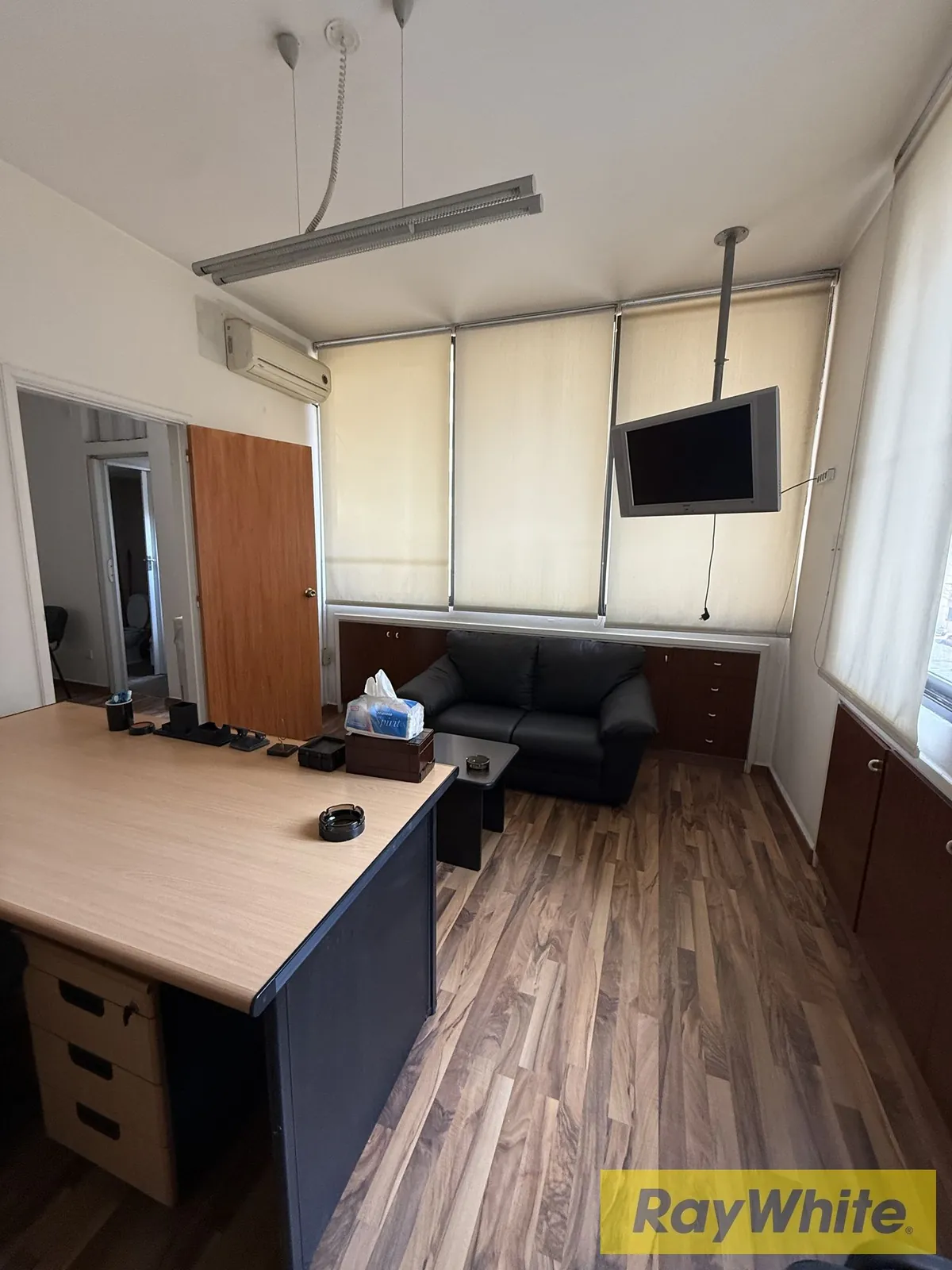 Office For Rent In Jdeideh — photo 3