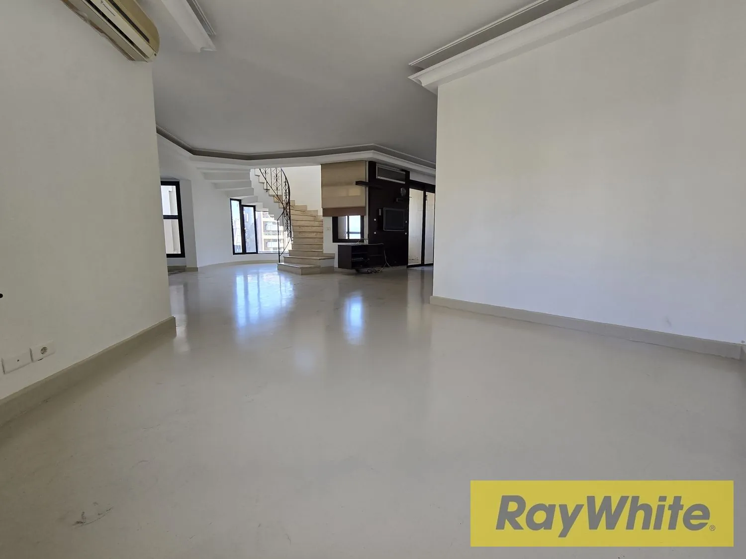 Duplex For Sale In Sassine — الصورة 5