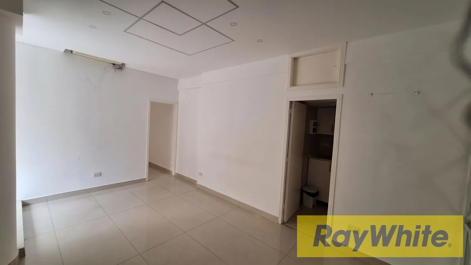 Shop For Rent In Achrafieh | Prime Location — photo 3