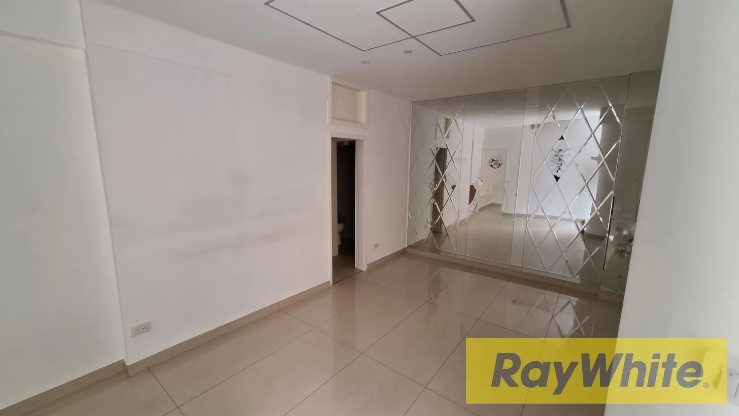 Shop For Rent In Achrafieh | Prime Location — photo 5