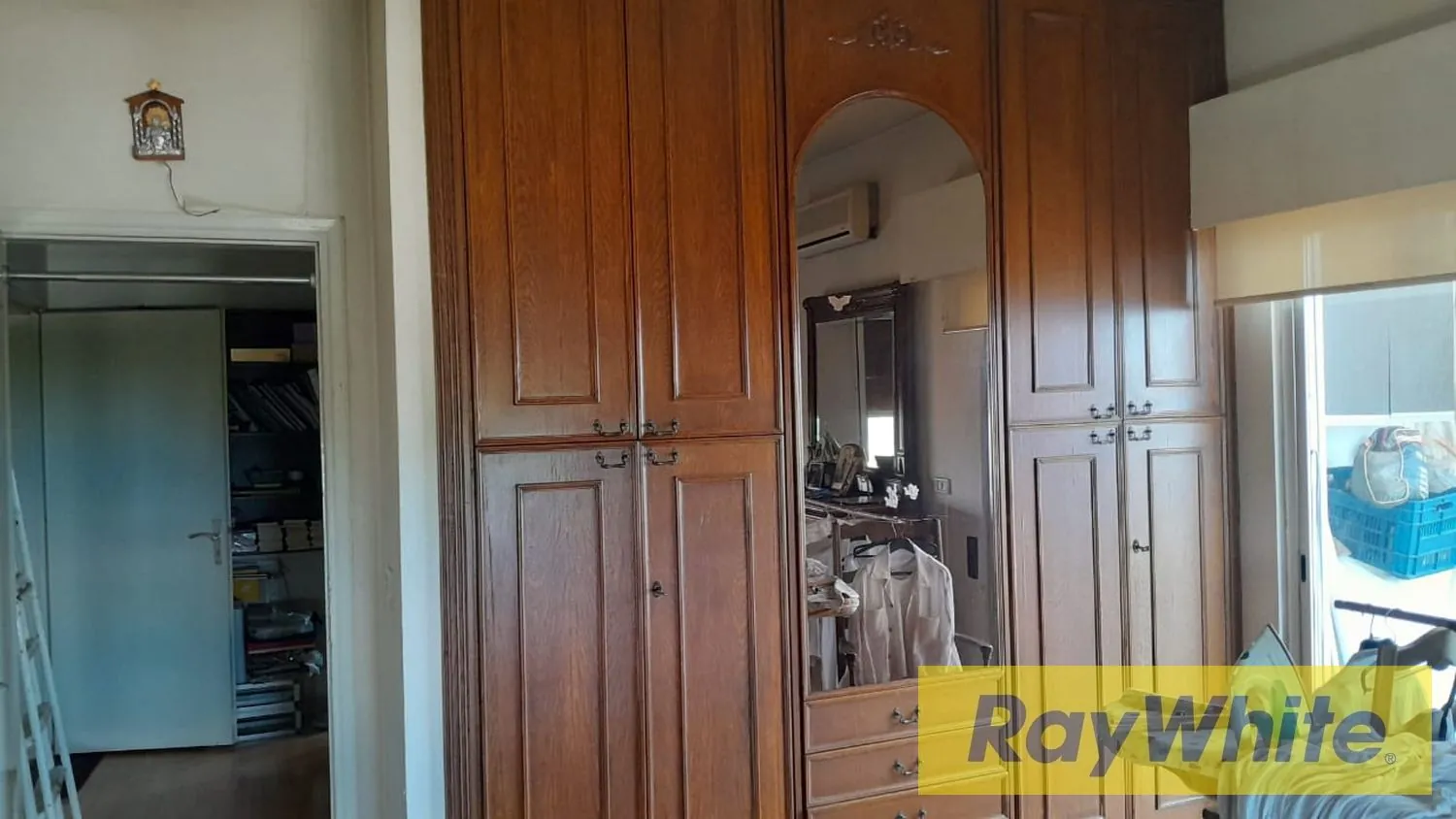 Furnished Apartment For Rent In Cornet Chehwan — الصورة 3