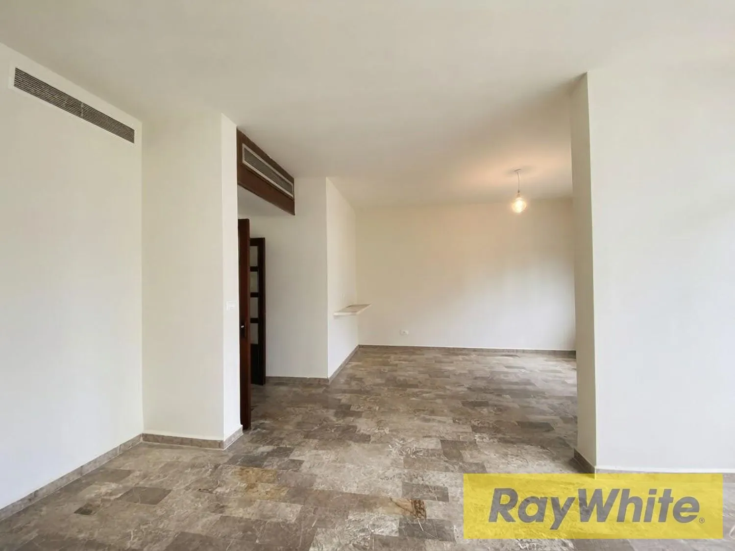 Apartment For Sale In Antelias | Walking Distance From Highway And Spinneys The Hub — الصورة 3