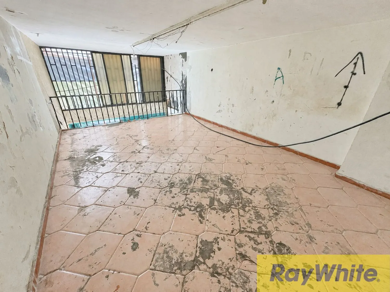 Shop For Rent In Tarik El Jdideh — الصورة 3