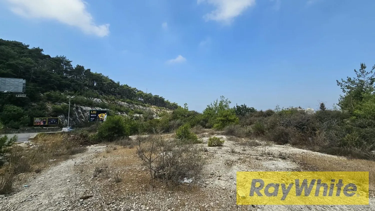 Land For Rent In Roumieh — الصورة 3