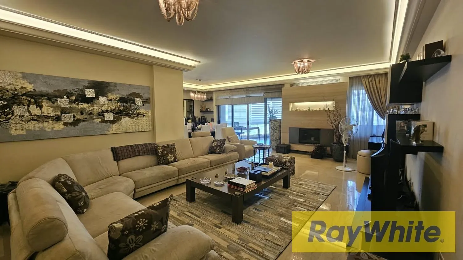 Apartment For Sale In Hazmieh — الصورة 2