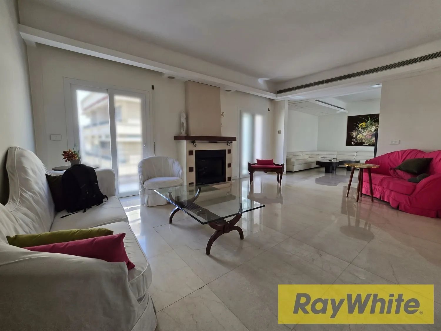 Furnished Apartment In Achrafieh, Beirut | Prime Location — الصورة 5