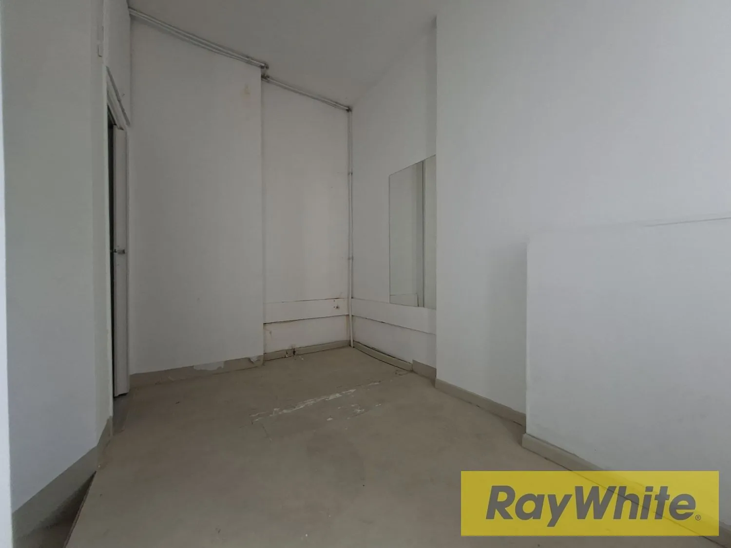 Shop For Sale In Zalka | Prime Location — الصورة 3