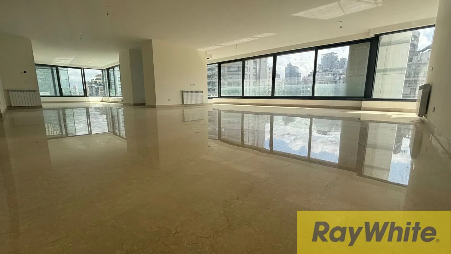 Apartment For Sale In Ain El Mraiseh