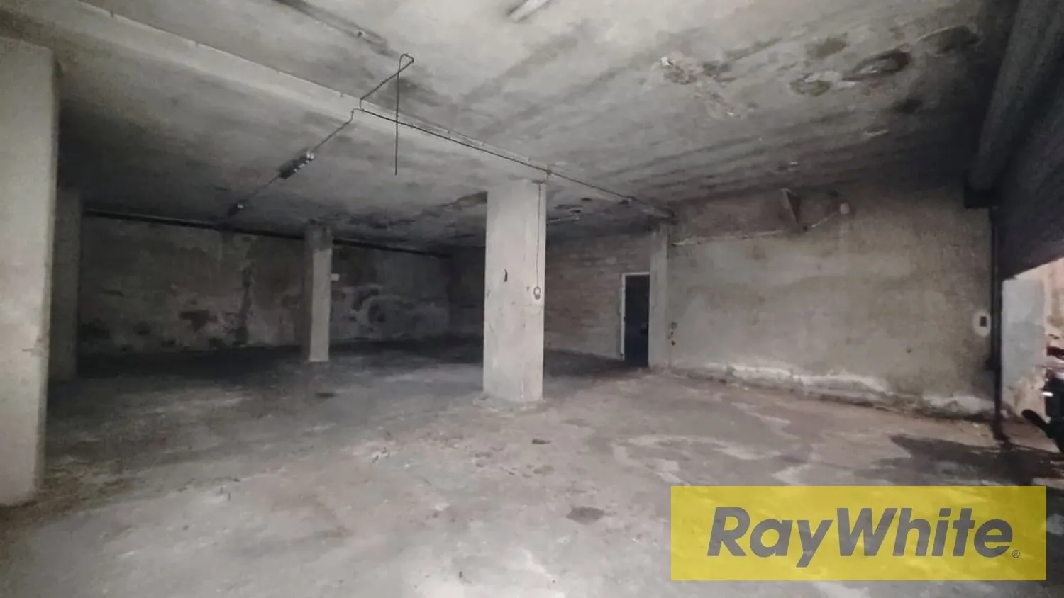 For Sale | Warehouse In Saifi, Achrafieh — photo 2