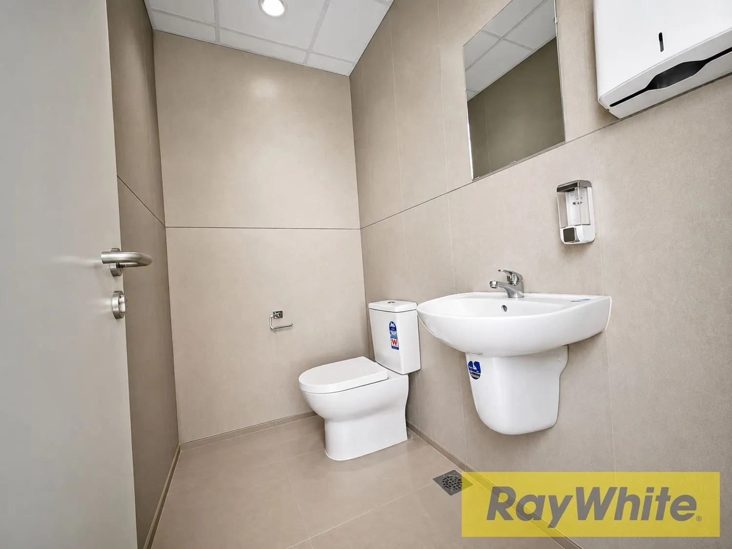 Office For Rent In Zalka | Seaside Highway — الصورة 4
